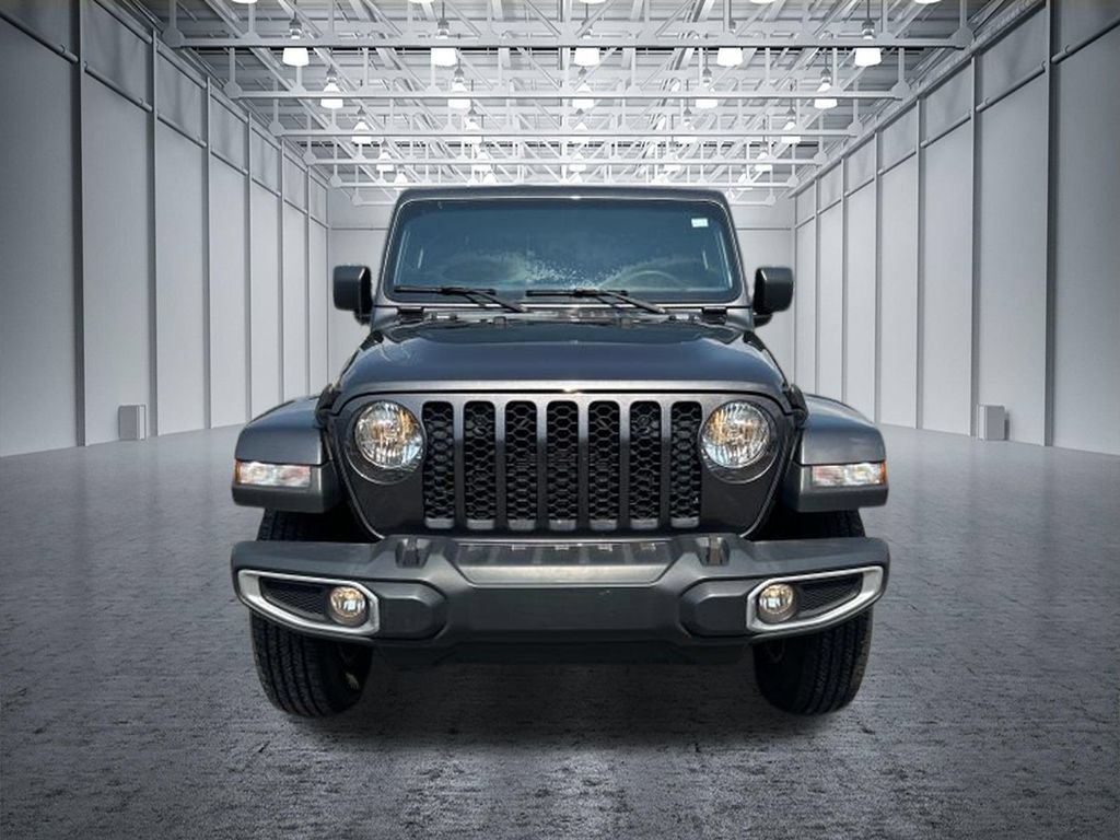 Used 2023 Jeep Gladiator Sport AWD/4WD image 2