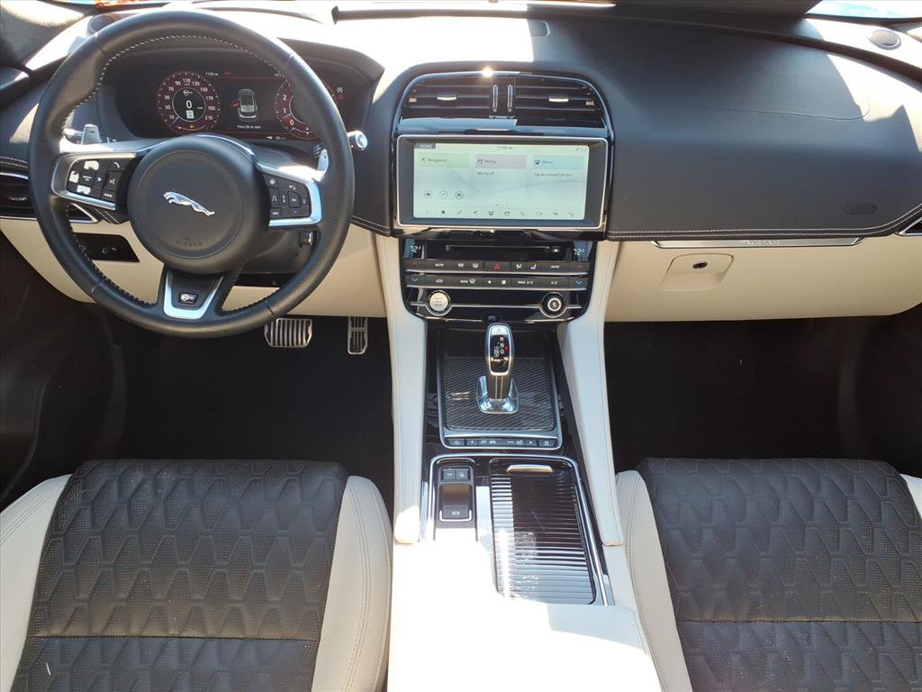 Used 2020 Jaguar F-PACE SVR AWD/4WD image 4