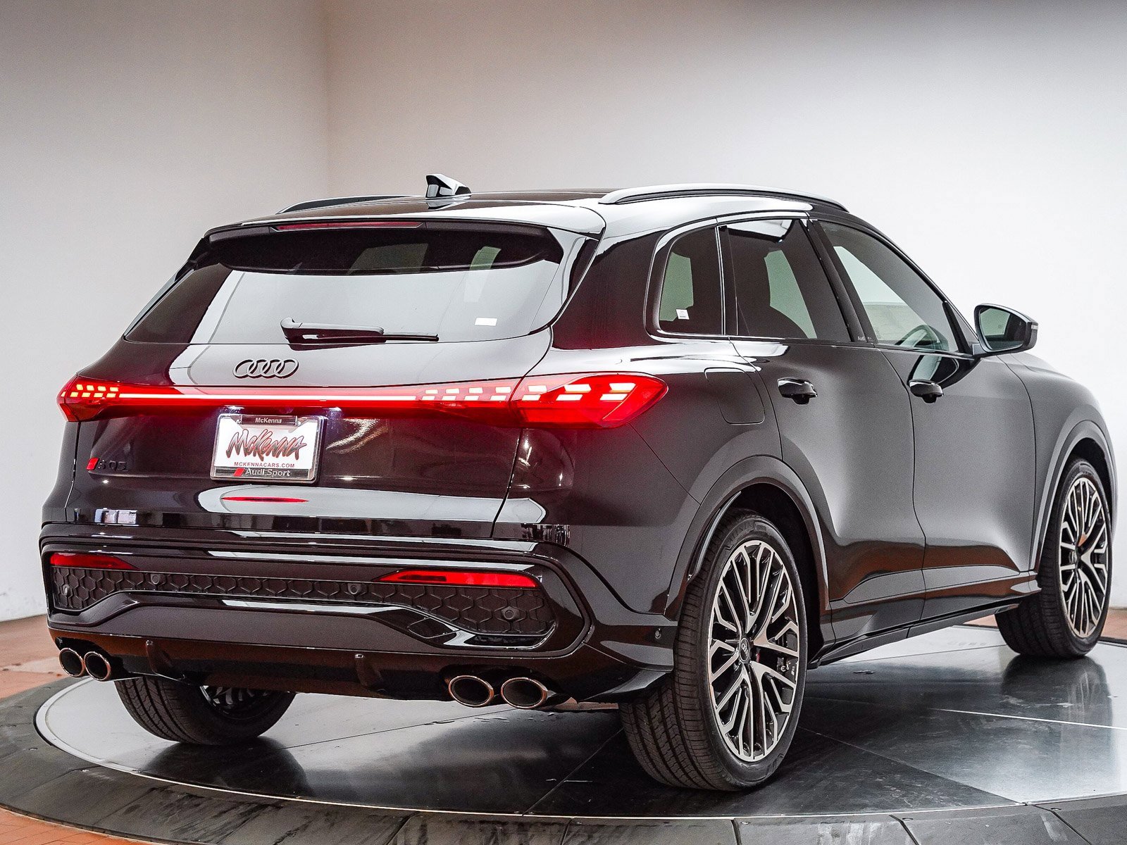 New 2025 Audi SQ5 Premium Plus image 8