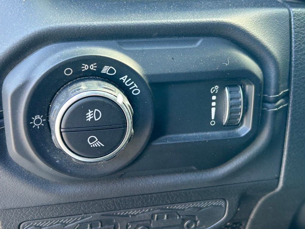 Used 2024 Jeep Gladiator Mojave w/ Safety Group image 27