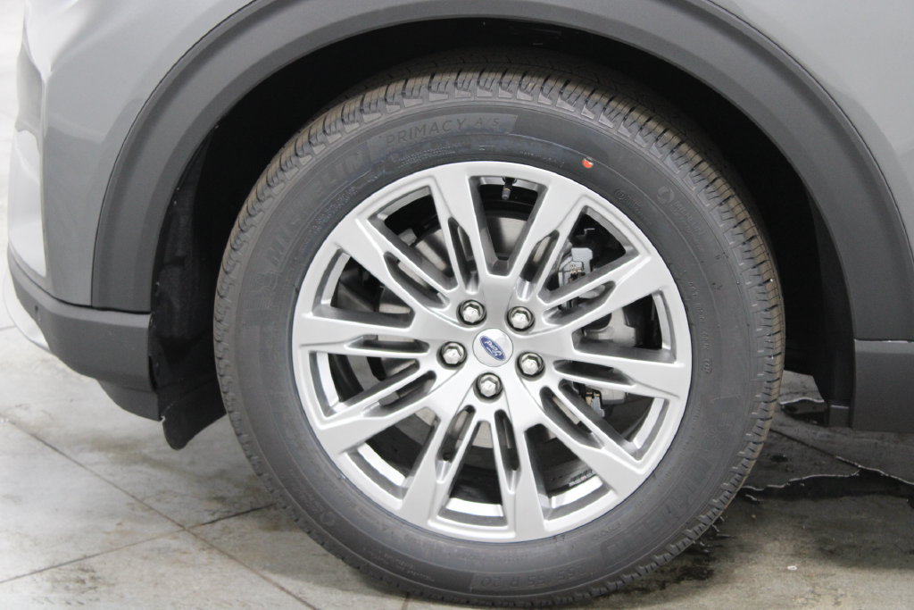 New 2026 Ford Explorer Platinum RWD image 18