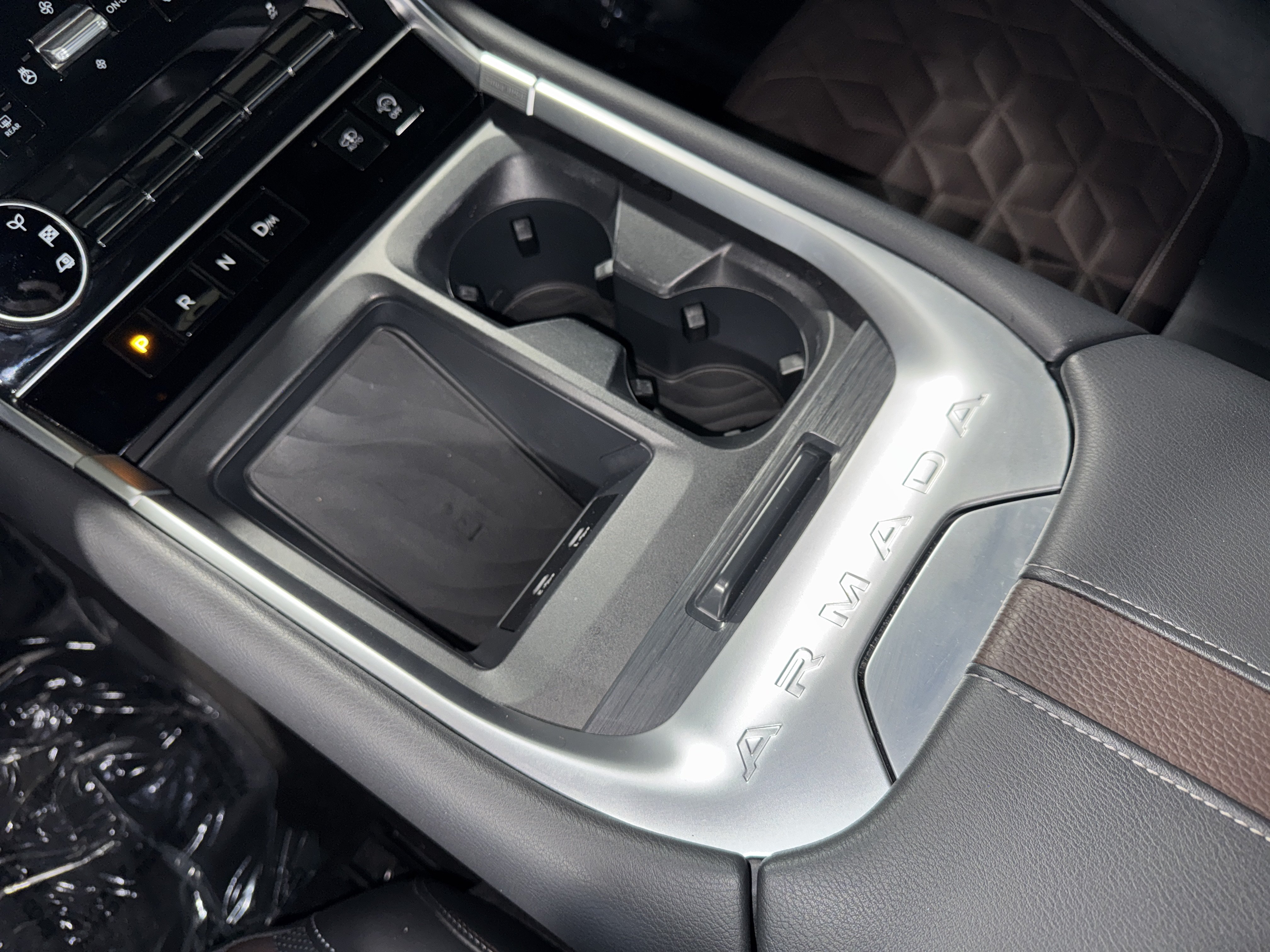Used 2025 Nissan Armada Platinum Reserve RWD image 32