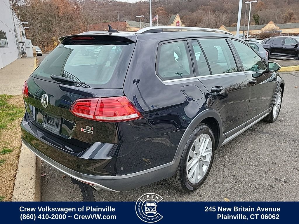 Used 2018 Volkswagen Golf Alltrack SE image 3