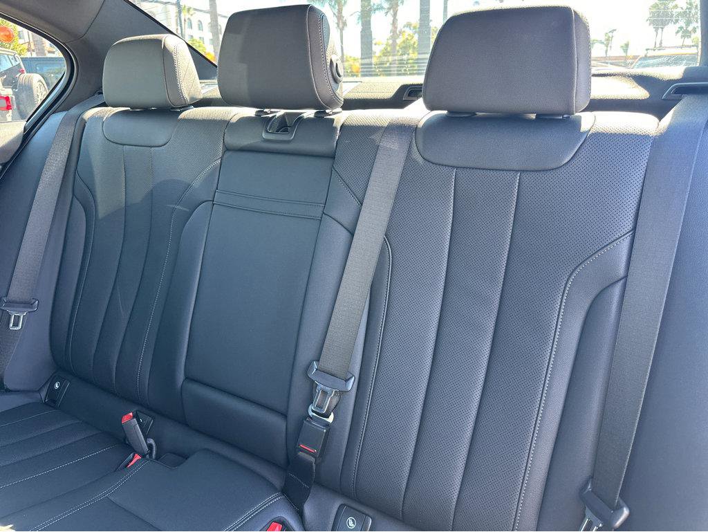 Used 2023 BMW 530e w/ M Sport Package image 9