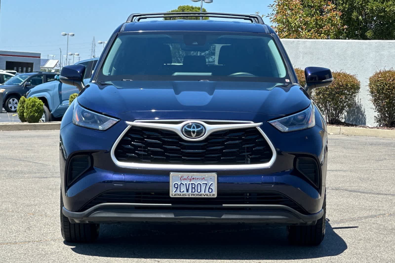 Used 2022 Toyota Highlander L AWD/4WD image 10