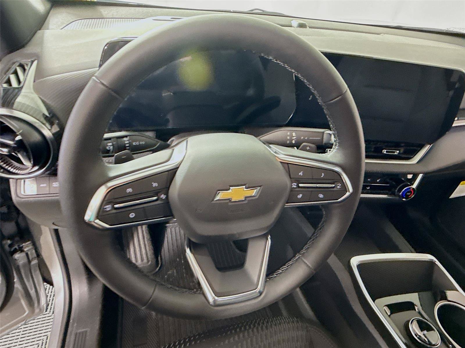 New 2026 Chevrolet Equinox LT AWD/4WD image 5