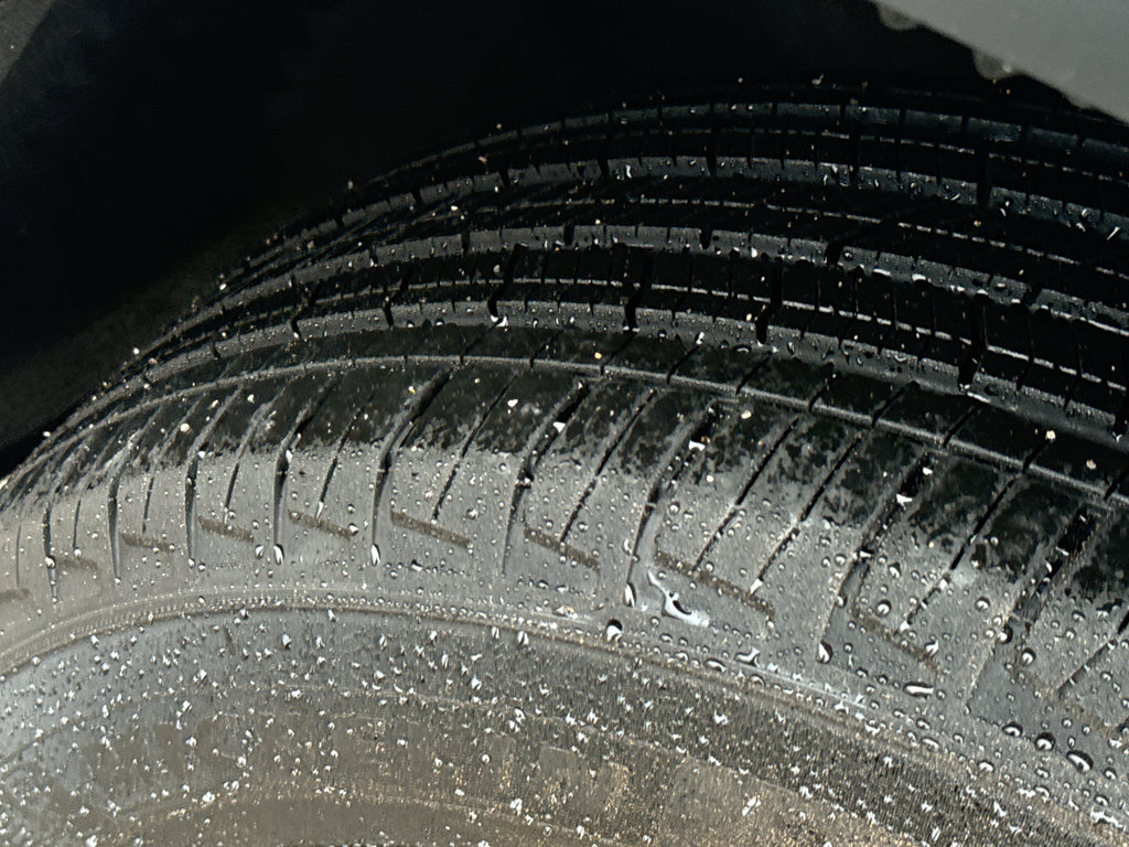 Used 2024 Jeep Grand Cherokee Limited image 10