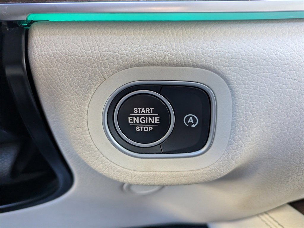 Used 2023 Mercedes-Benz GLS 450 4MATIC image 35