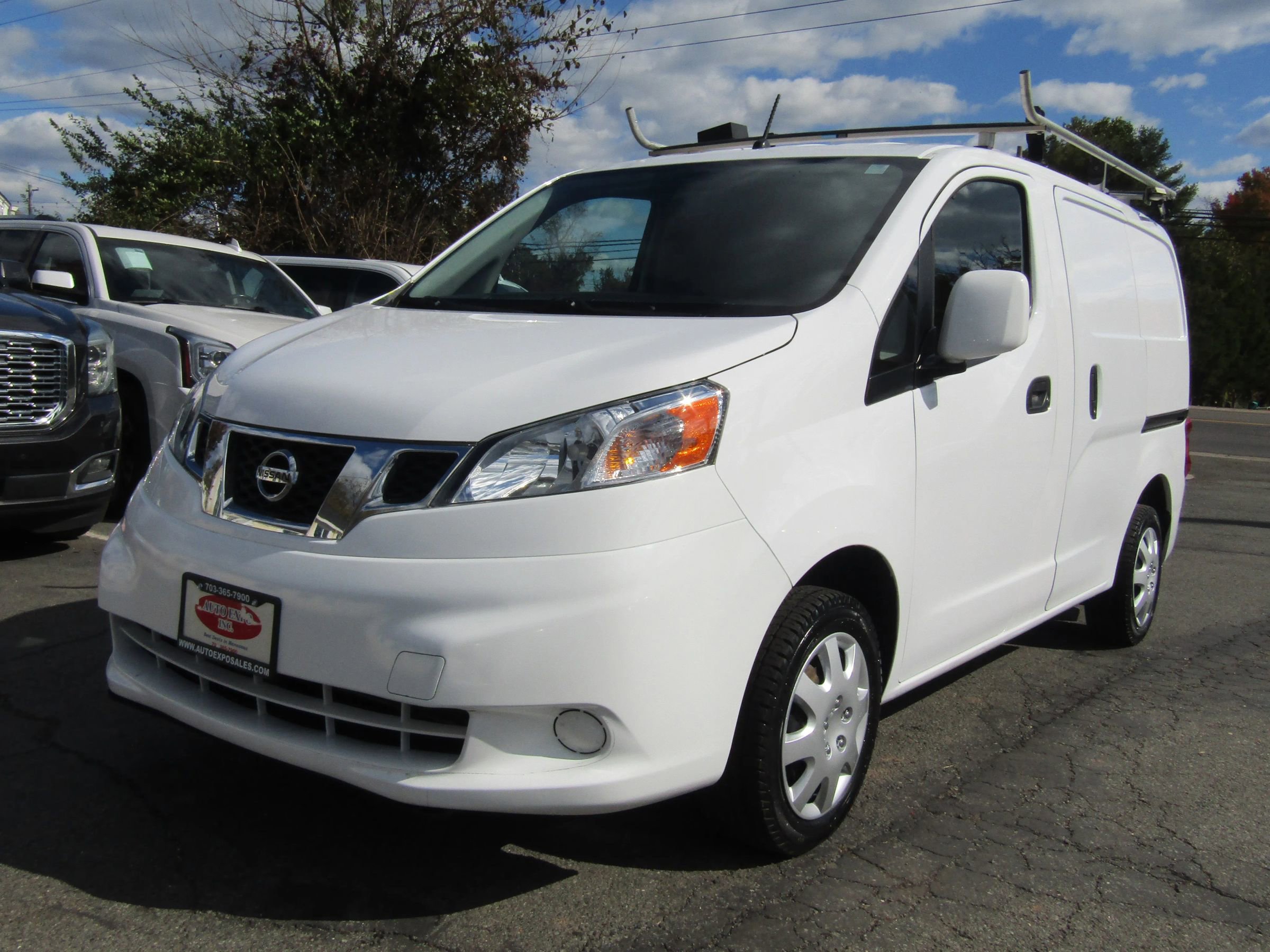 Used 2019 Nissan NV200 SV w/ Back Door Glass Package FWD image 3