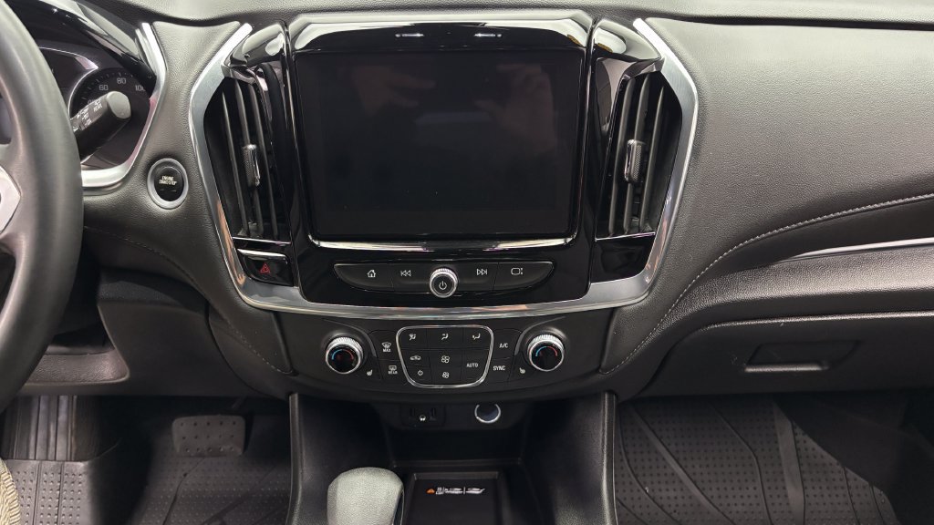 Used 2023 Chevrolet Traverse LT w/ LPO, Floor Liner Package AWD/4WD image 20