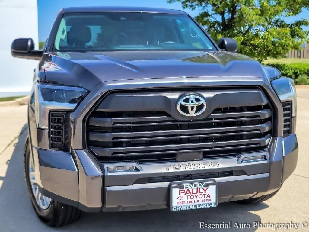 Used 2022 Toyota Tundra SR5 AWD/4WD image 4
