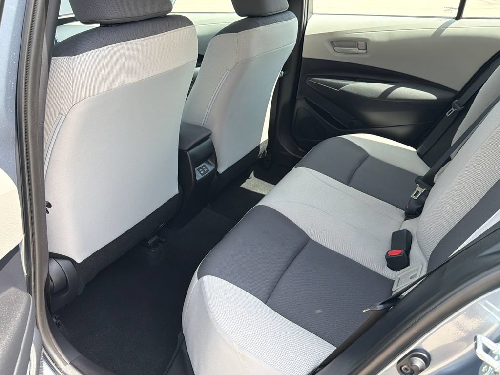 Used 2025 Toyota Corolla LE FWD image 17