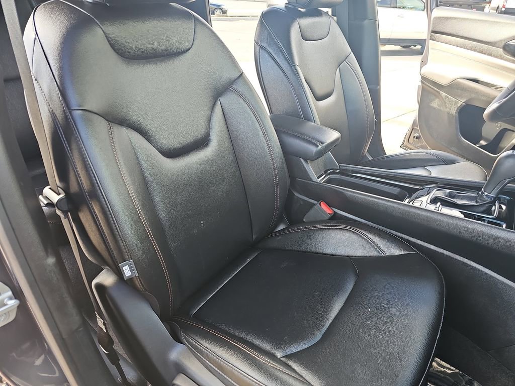 Used 2024 Jeep Compass Limited image 10