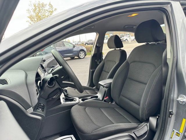 Used 2019 Hyundai Elantra SE w/ Cargo Package image 12