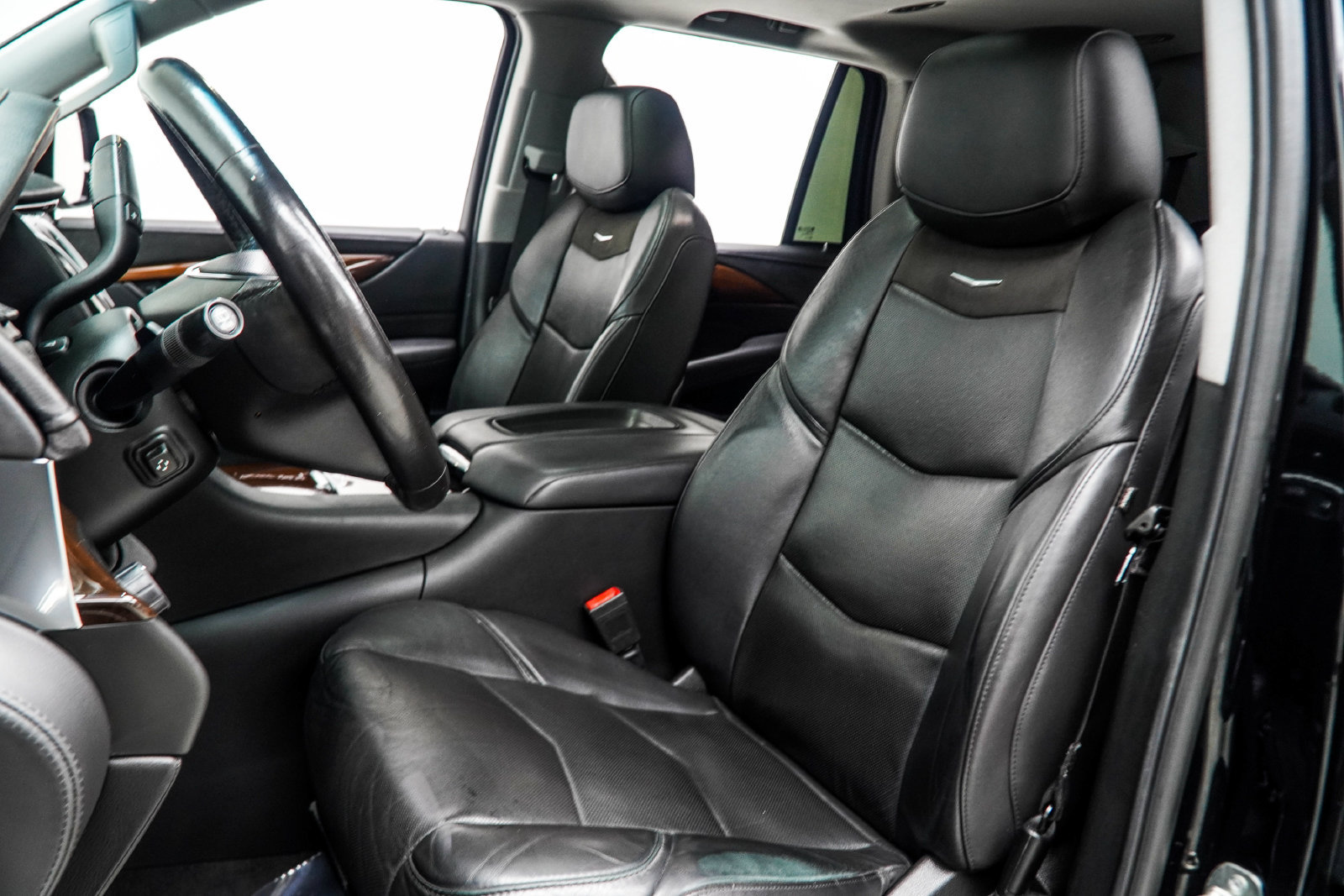 Used 2020 Cadillac Escalade Luxury RWD image 37
