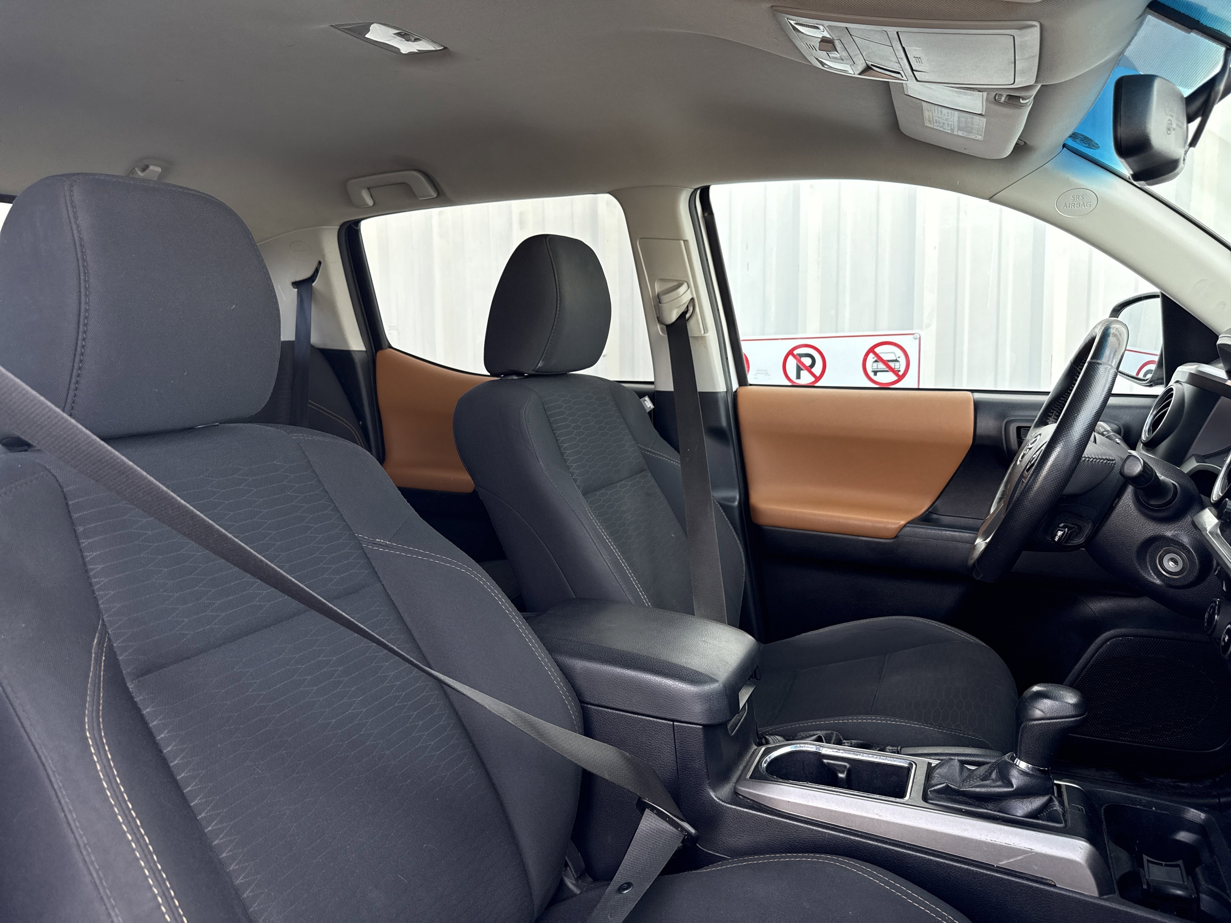 Used 2017 Toyota Tacoma SR5 w/ Tow Package image 30