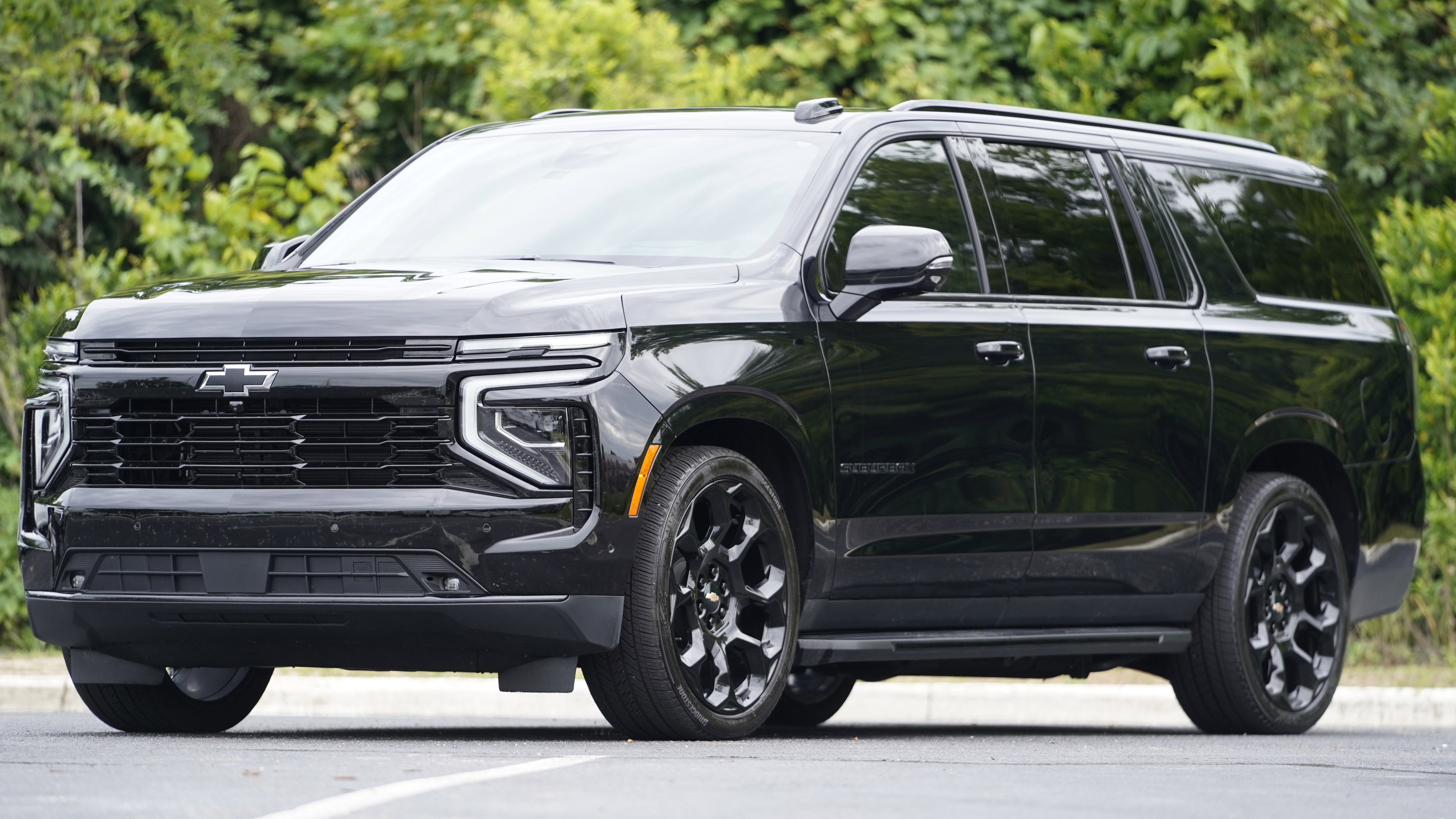 Used 2025 Chevrolet Suburban RST AWD/4WD image 19