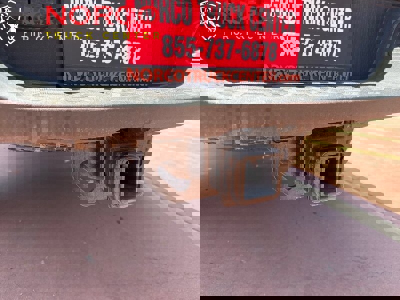 Used 2018 Toyota Tacoma TRD Sport w/ Technology Package image 10