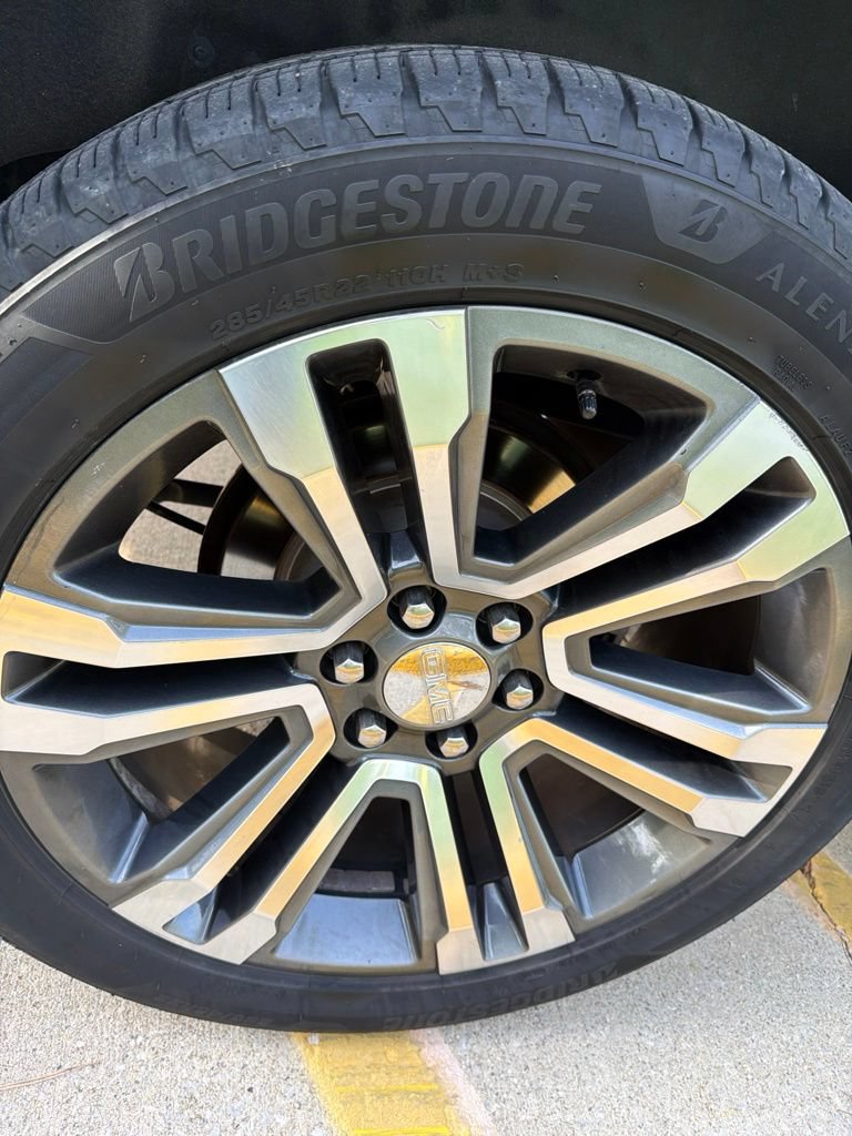 Used 2018 GMC Yukon XL Denali w/ Open Road Package AWD/4WD image 10