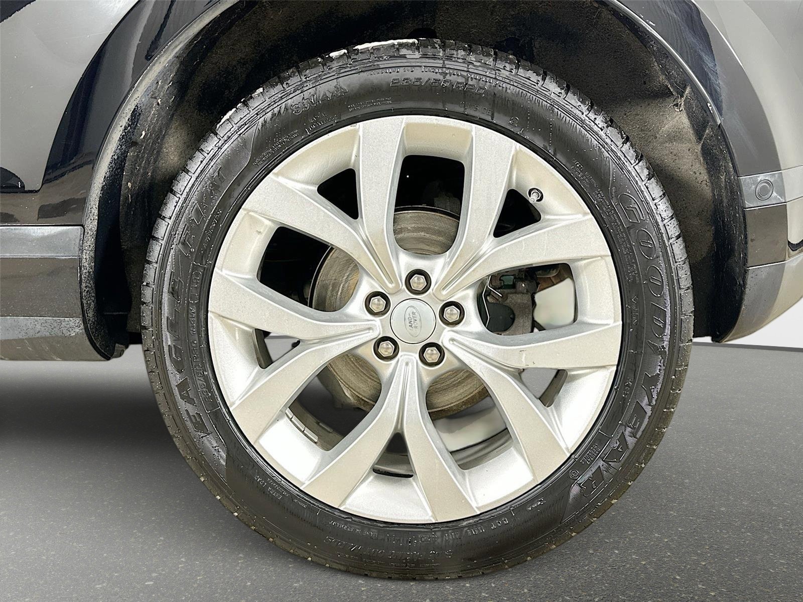 Used 2020 Land Rover Range Rover Evoque SE image 37