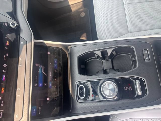 Used 2025 Jeep Wagoneer S Limited w/ Comfort Package AWD/4WD image 32