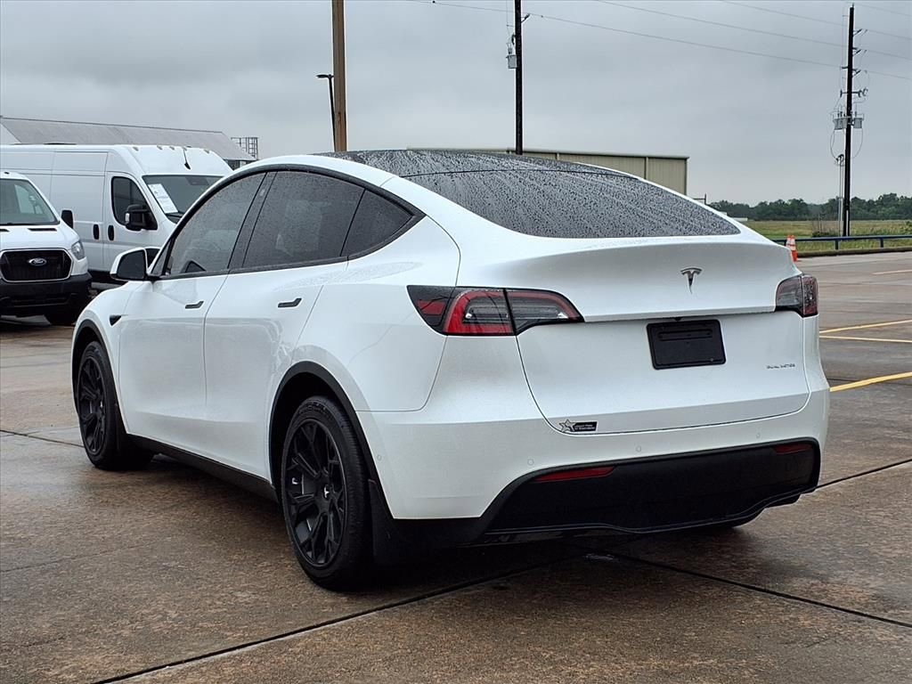 Used 2021 Tesla Model Y Long Range AWD/4WD image 4