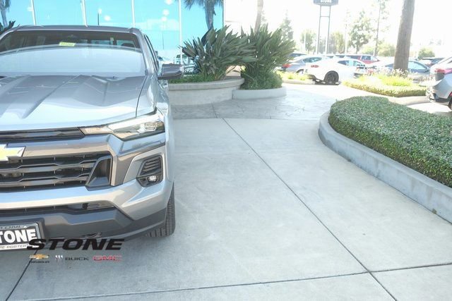 Used 2025 Chevrolet Colorado LT w/ LT Convenience Package AWD/4WD image 33