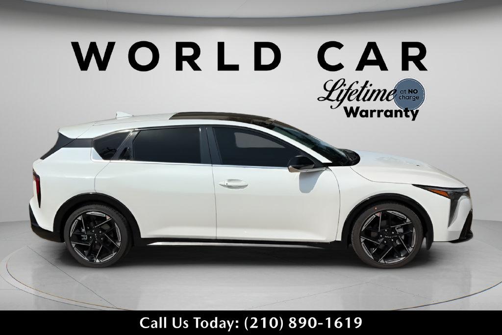 New 2026 Kia K4 GT-Line w/ GT-Line Premium Package FWD image 3