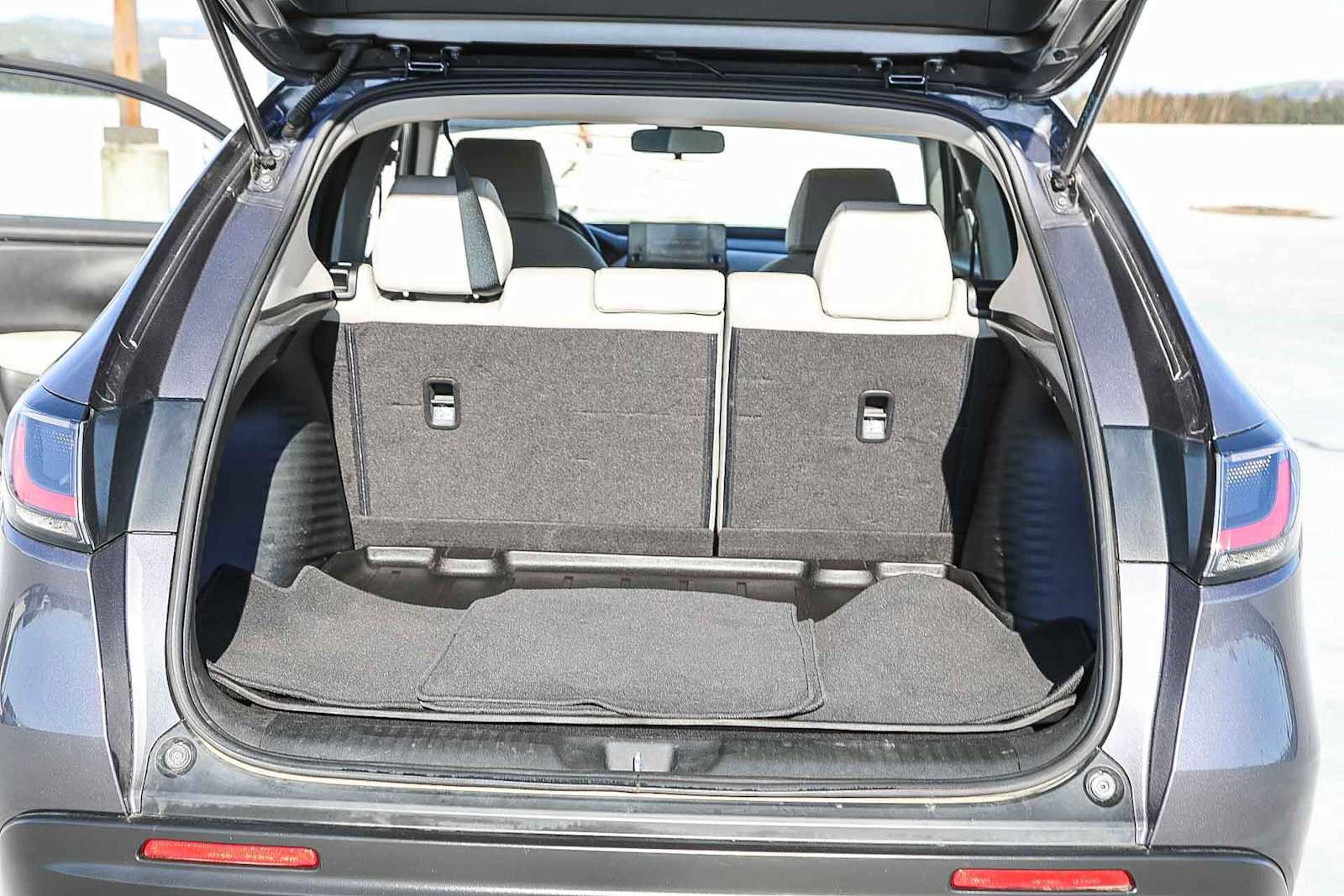 Used 2023 Honda HR-V LX image 24