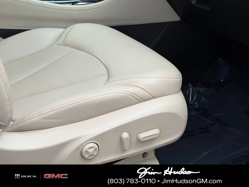 Used 2020 Buick Envision Premium w/ Driver Confidence Package AWD/4WD image 12