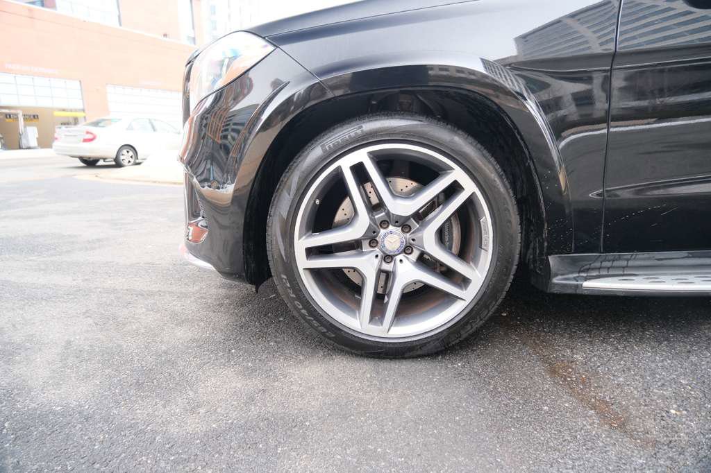 Used 2017 Mercedes-Benz GLS 550 4MATIC image 4