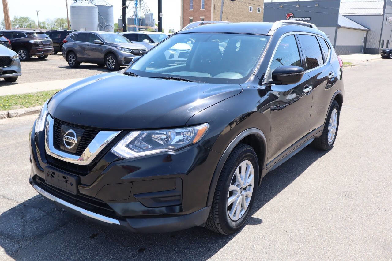 Used 2017 Nissan Rogue SV
