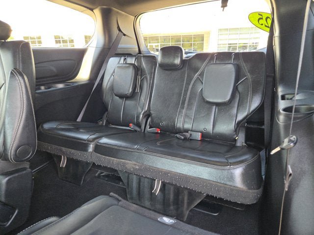 Used 2025 Chrysler Pacifica Select FWD image 17