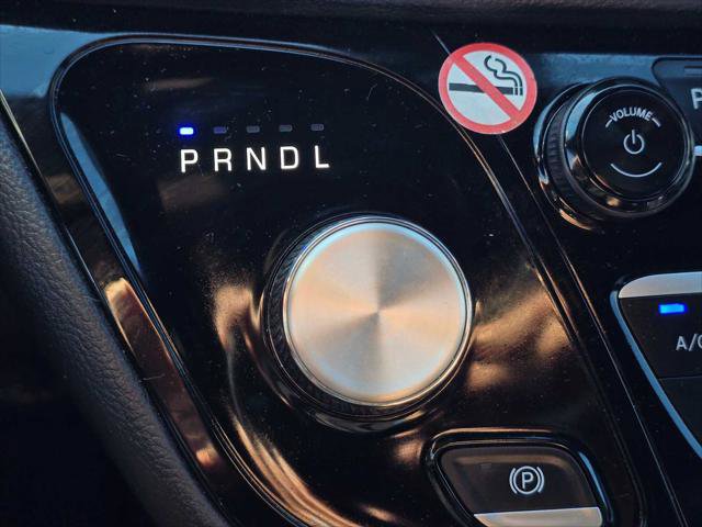 Used 2024 Chrysler Pacifica Limited image 35