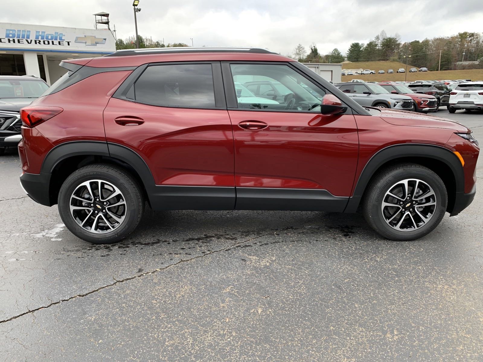New 2025 Chevrolet TrailBlazer LT w/ Convenience Package image 2