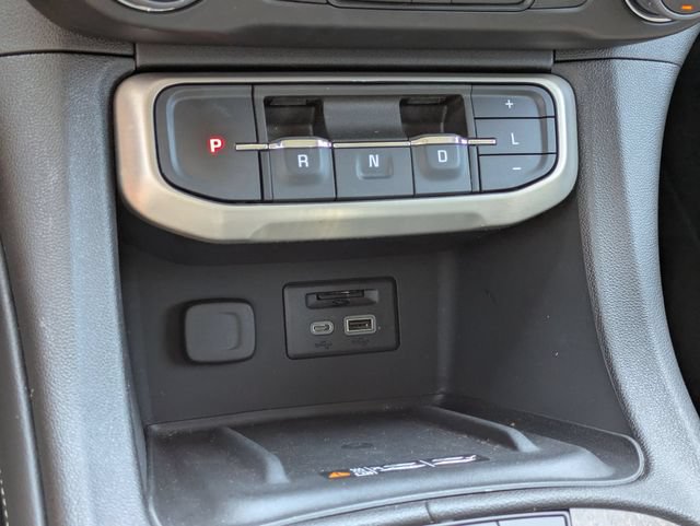 Used 2022 GMC Acadia Denali w/ Denali Ultimate Package AWD/4WD image 25