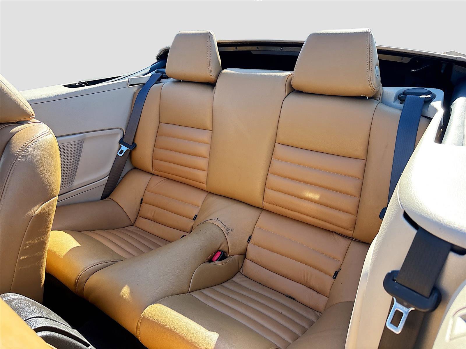 Used 2011 Ford Mustang Convertible w/ Security Pkg image 25