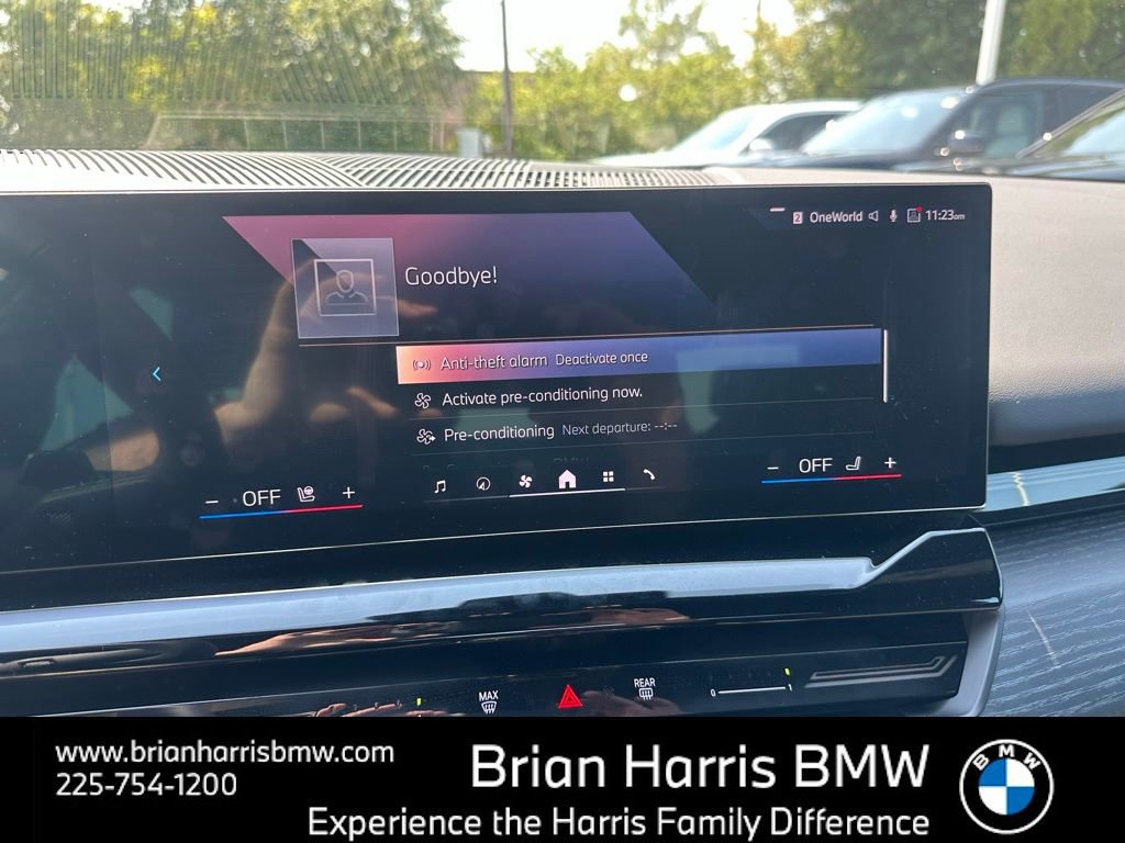 Certified 2025 BMW 530i w/ Premium Package image 26