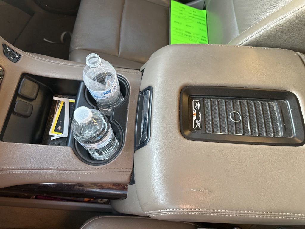 Used 2017 GMC Yukon SLT w/ Premium Edition image 15