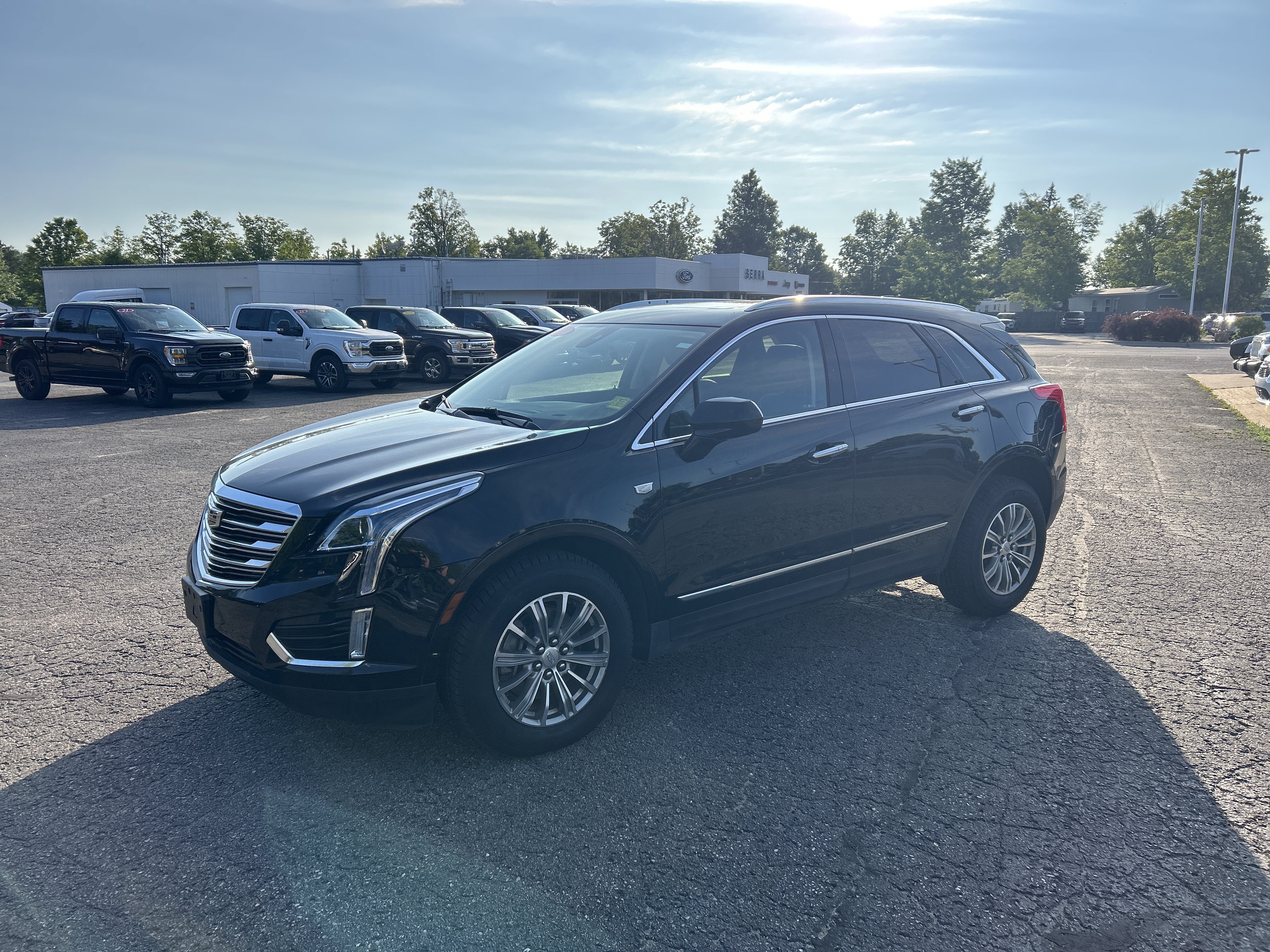 Used 2018 Cadillac XT5 Luxury w/ Driver Awareness Package AWD/4WD image 7
