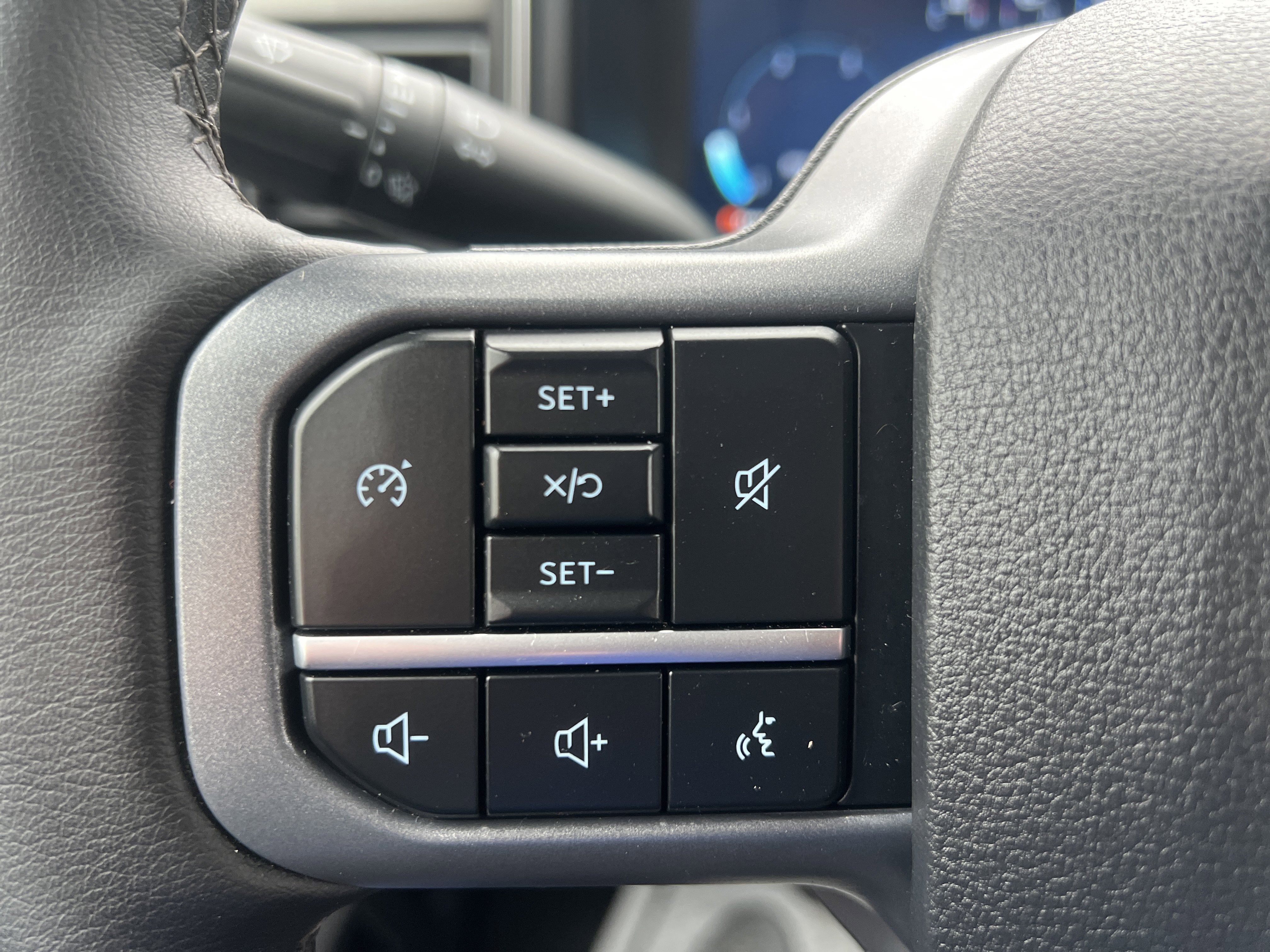 Certified 2025 Ford F350 Lariat image 19