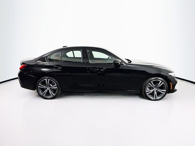 Used 2023 BMW 330i xDrive 330i xDrive w/ Driving Assistance Package image 9