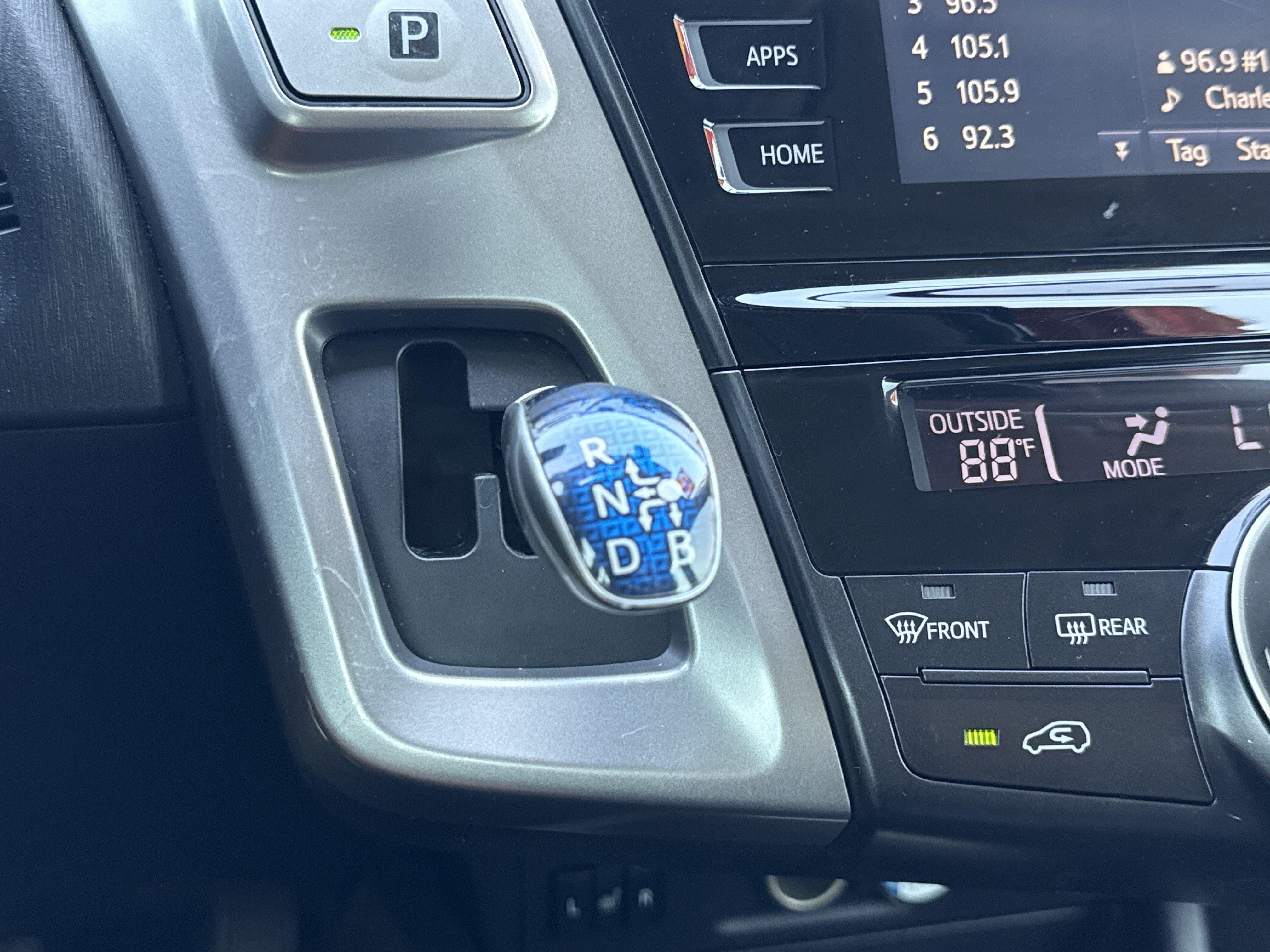 Used 2015 Toyota Prius V Five w/ Advanced Technology Package FWD image 25