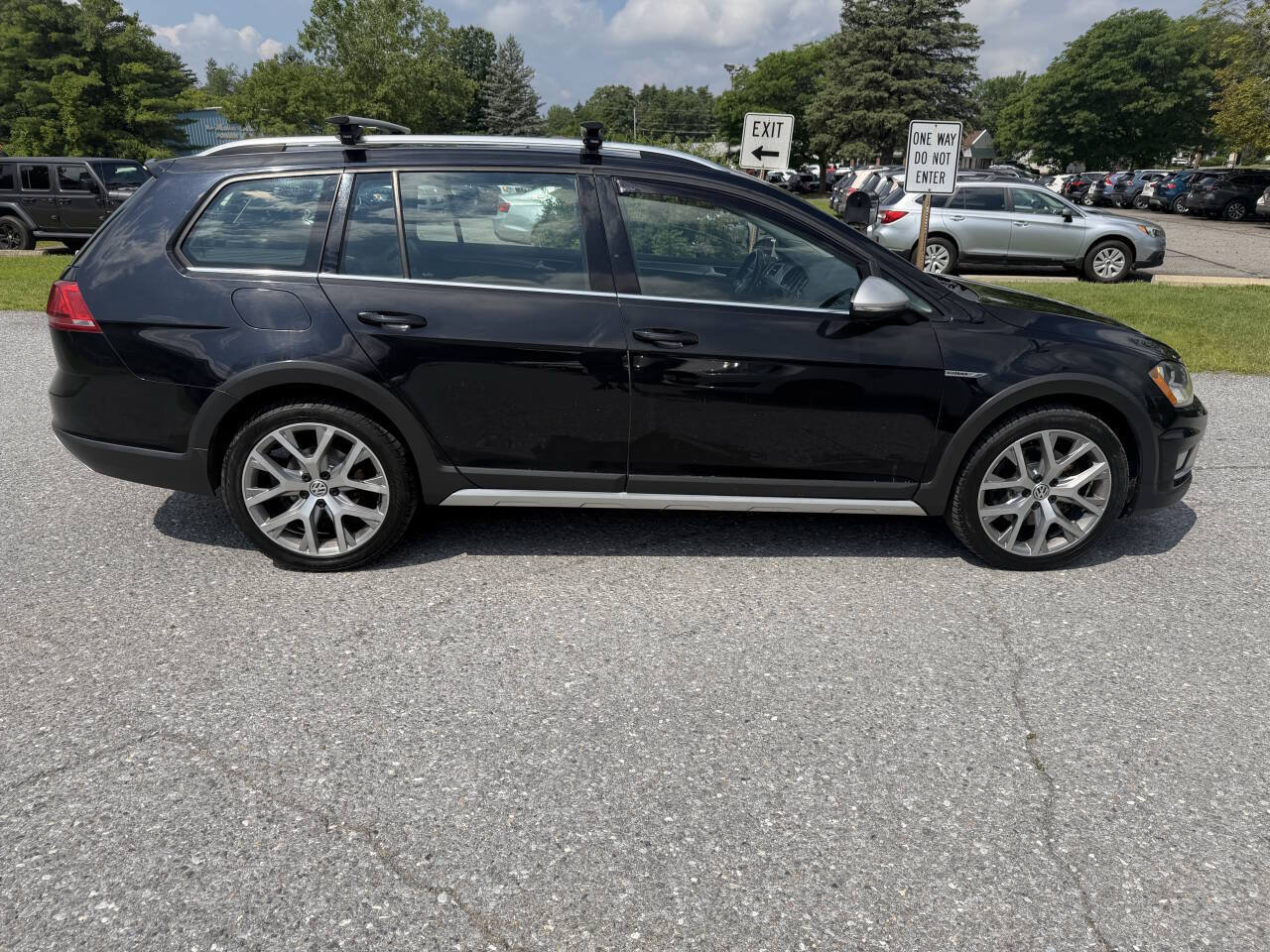 Used 2017 Volkswagen Golf Alltrack SEL AWD/4WD image 6