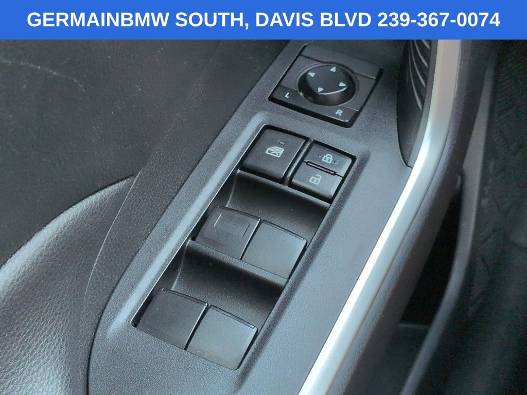 Used 2019 Toyota RAV4 LE AWD/4WD image 23