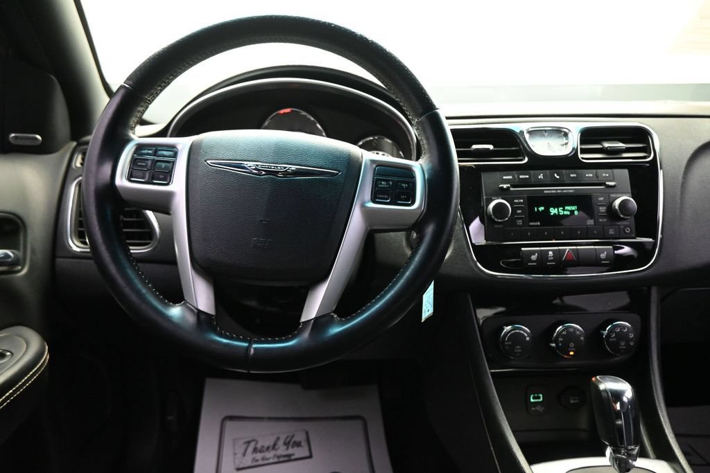 Used 2013 Chrysler 200 Limited FWD image 13