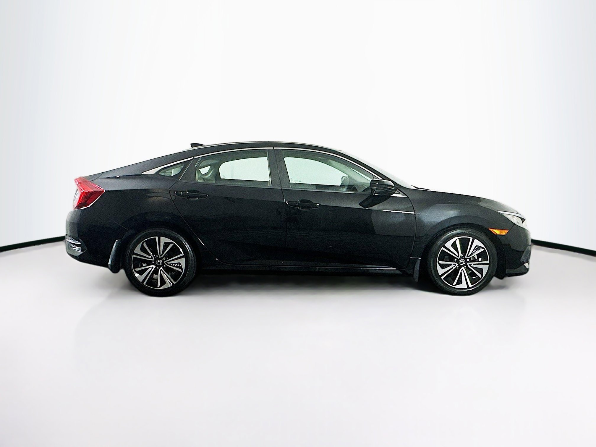 Used 2017 Honda Civic EX-T image 10