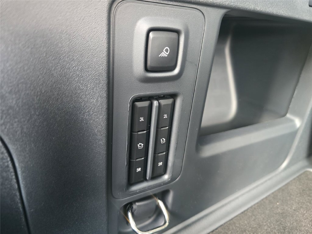 New 2026 Lincoln Navigator Premiere AWD/4WD image 9