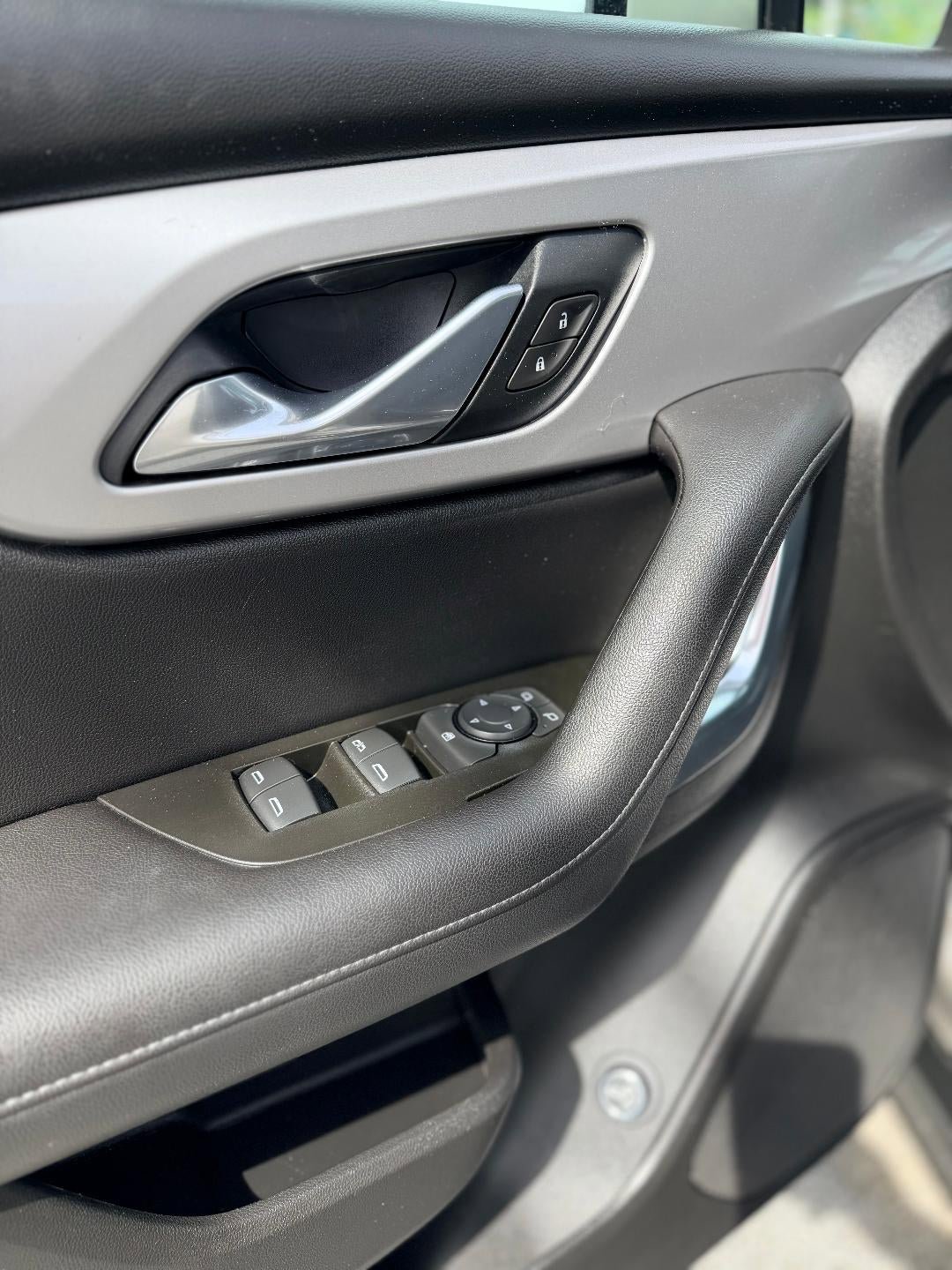 Used 2021 Chevrolet Blazer LT FWD image 12