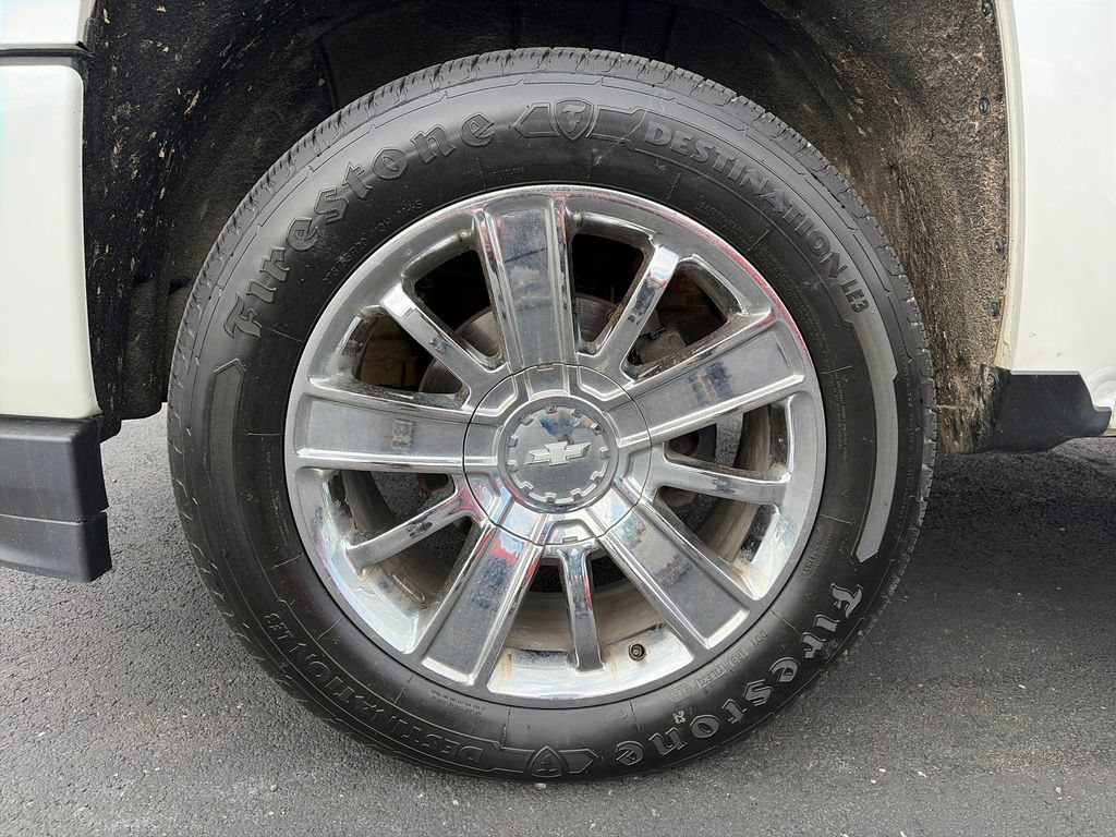 Used 2018 Chevrolet Silverado 1500 High Country AWD/4WD image 33